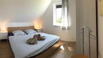 3 slaapkamers, reisbedje, wifi, beddengoed