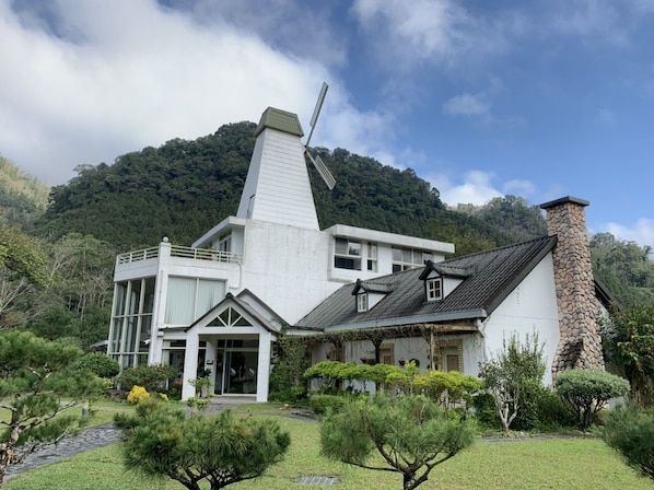 Fachada da propriedade