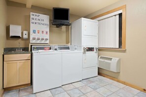 Interior - Super 8 Billings (Billings)