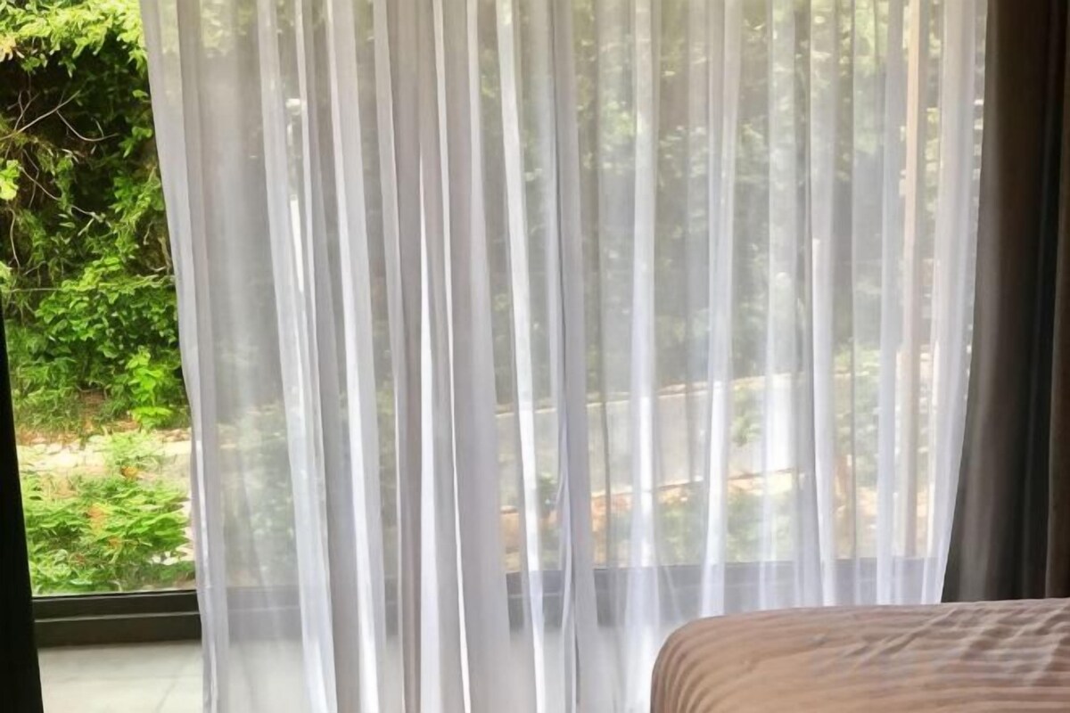 Minibar, in-room safe, desk, blackout drapes
