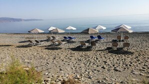 Beach nearby - Carisa Maleme (Platanias)