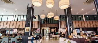 The Experience Walking Street Chiang Mai