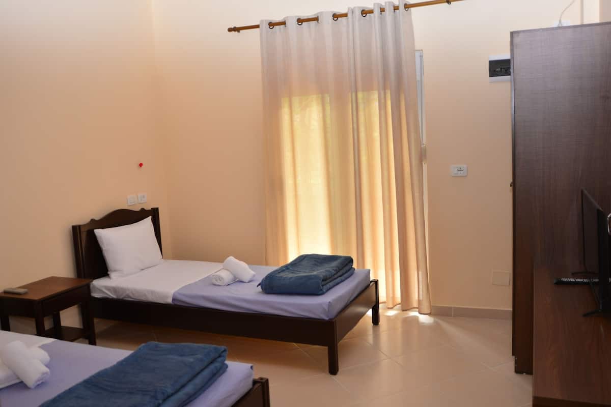 Classic Twin Room | Free WiFi, bed sheets