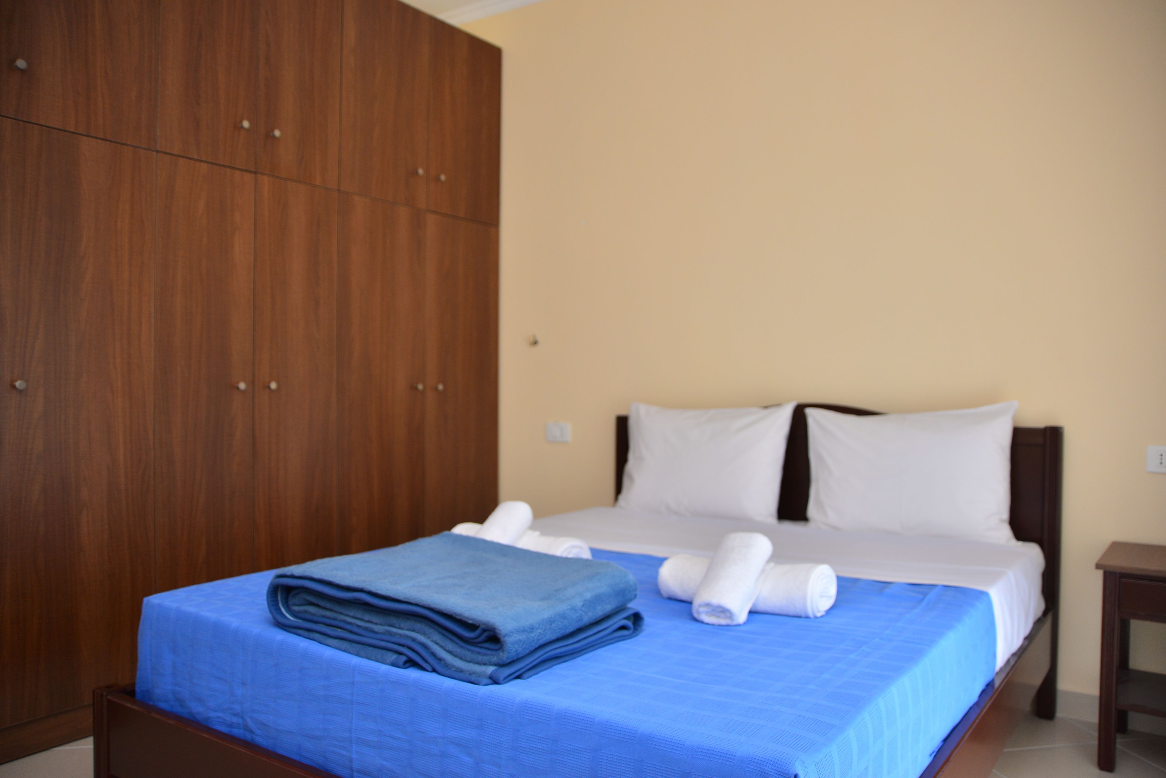 Wifi gratis y ropa de cama 