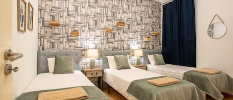 3 室のベッドルーム、アイロン / アイロン台、WiFi、ベッドシーツ