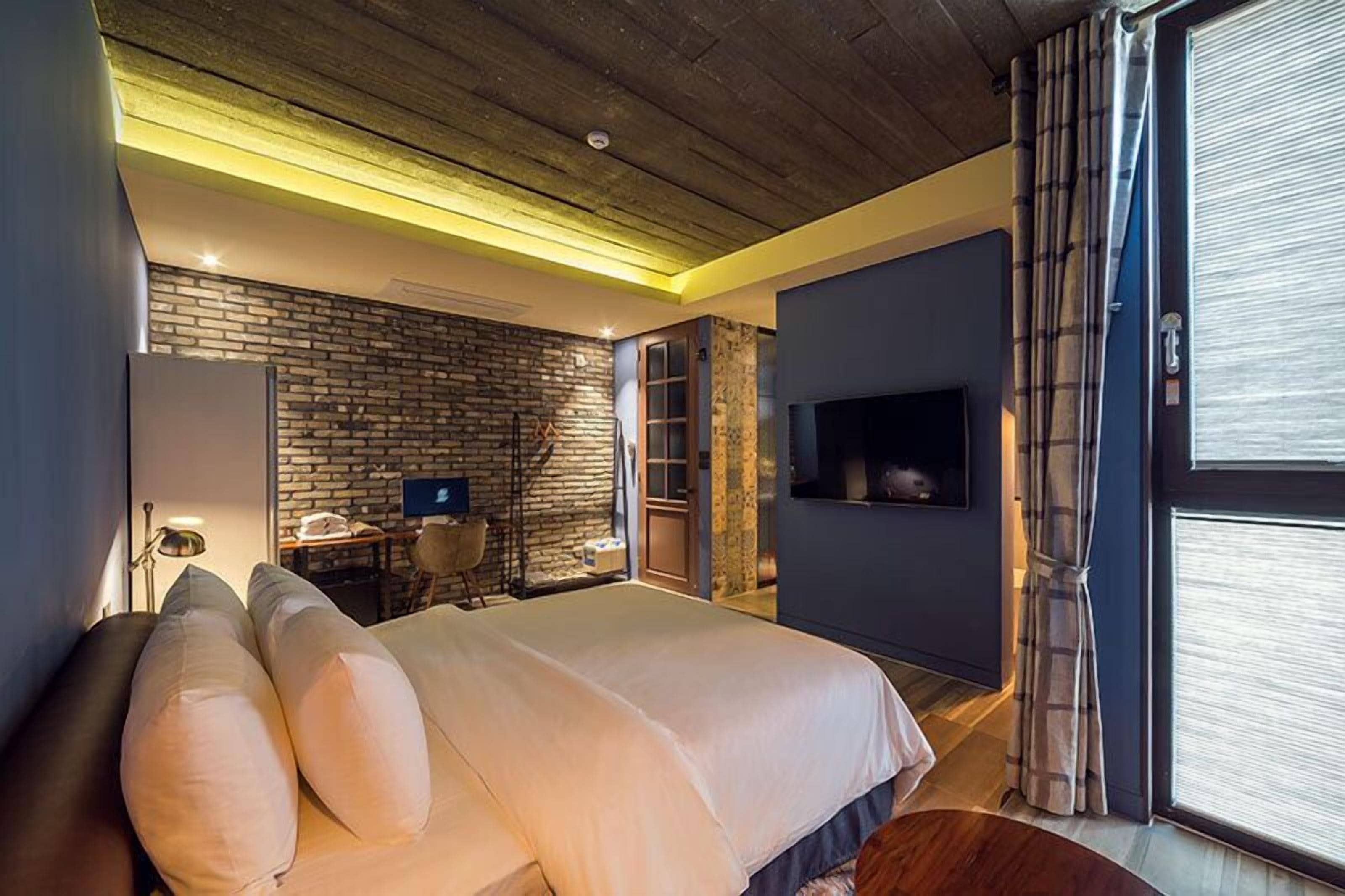 Premium bedding, down comforters, individually decorated