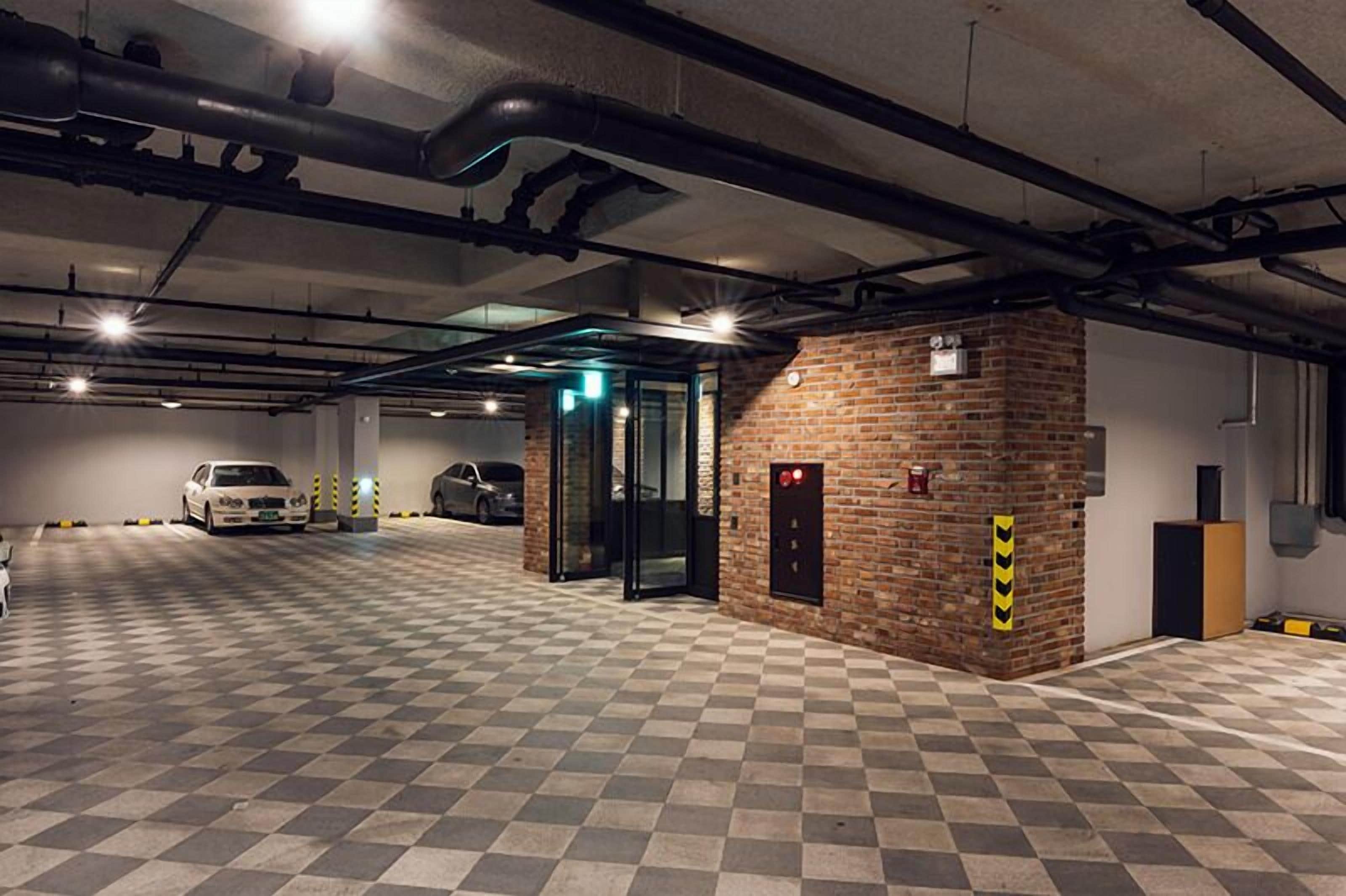 free self-parking, free valet parking