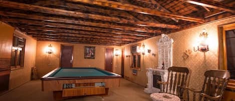 Billards