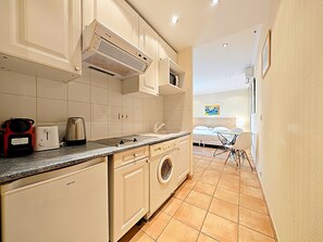 Fridge, microwave, coffee/tea maker