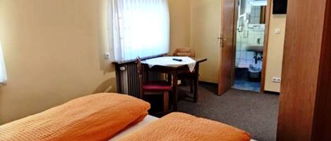 1 Schlafzimmer, Schreibtisch, WLAN