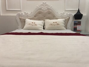 Free WiFi, bed sheets - Hoang Yen Guest House (Hanoi)