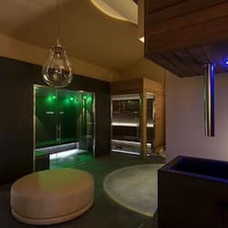 Couples treatment room(s), sauna, hot tub, steam room