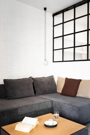 Loft, 2 Bedrooms (7) | Living room | Smart TV, Netflix, streaming services