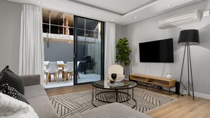 Luxury Apartment | Living area - Best of Both (Cape Town)