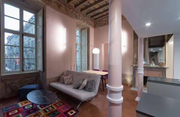 Televisión de pantalla plana