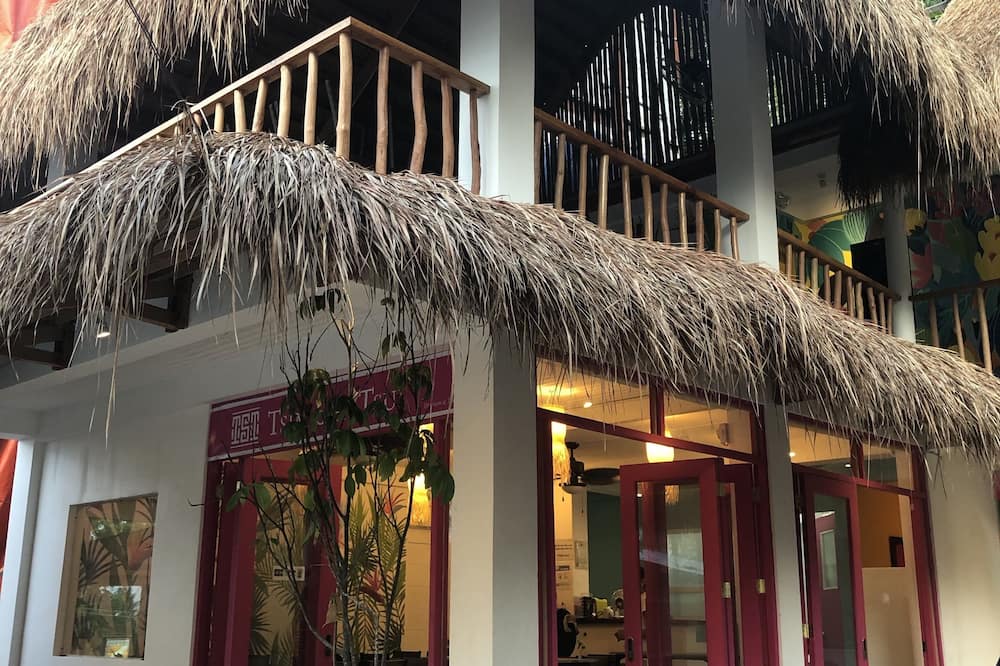 Way Shack Hostel