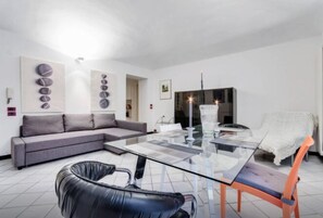 Apartment, 1 Schlafzimmer | Wohnzimmer | Fernseher