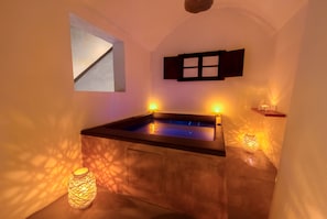 Oceanida Cave Suite with Hot Tub | Private spa tub - Pasithea Luxury Suites (Santorini)