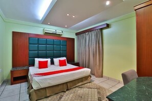 Minibar, schallisolierte Zimmer, Zustellbetten, kostenloses WLAN