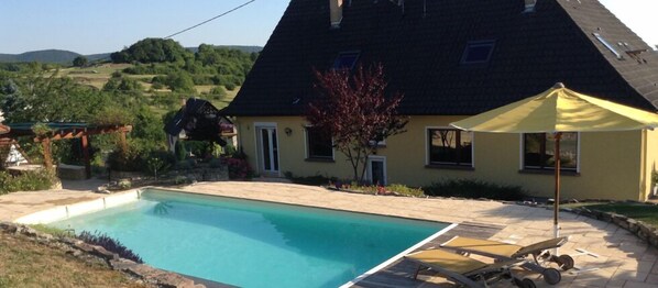 Outdoor pool - B&B Aux Chambres du Heimbach (Wingen)