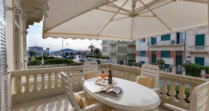 Lido Beach Apartment