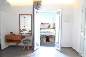 Deluxe Double Room | In-room safe, desk, laptop workspace, soundproofing - Abelos Mykonos (Mykonos)