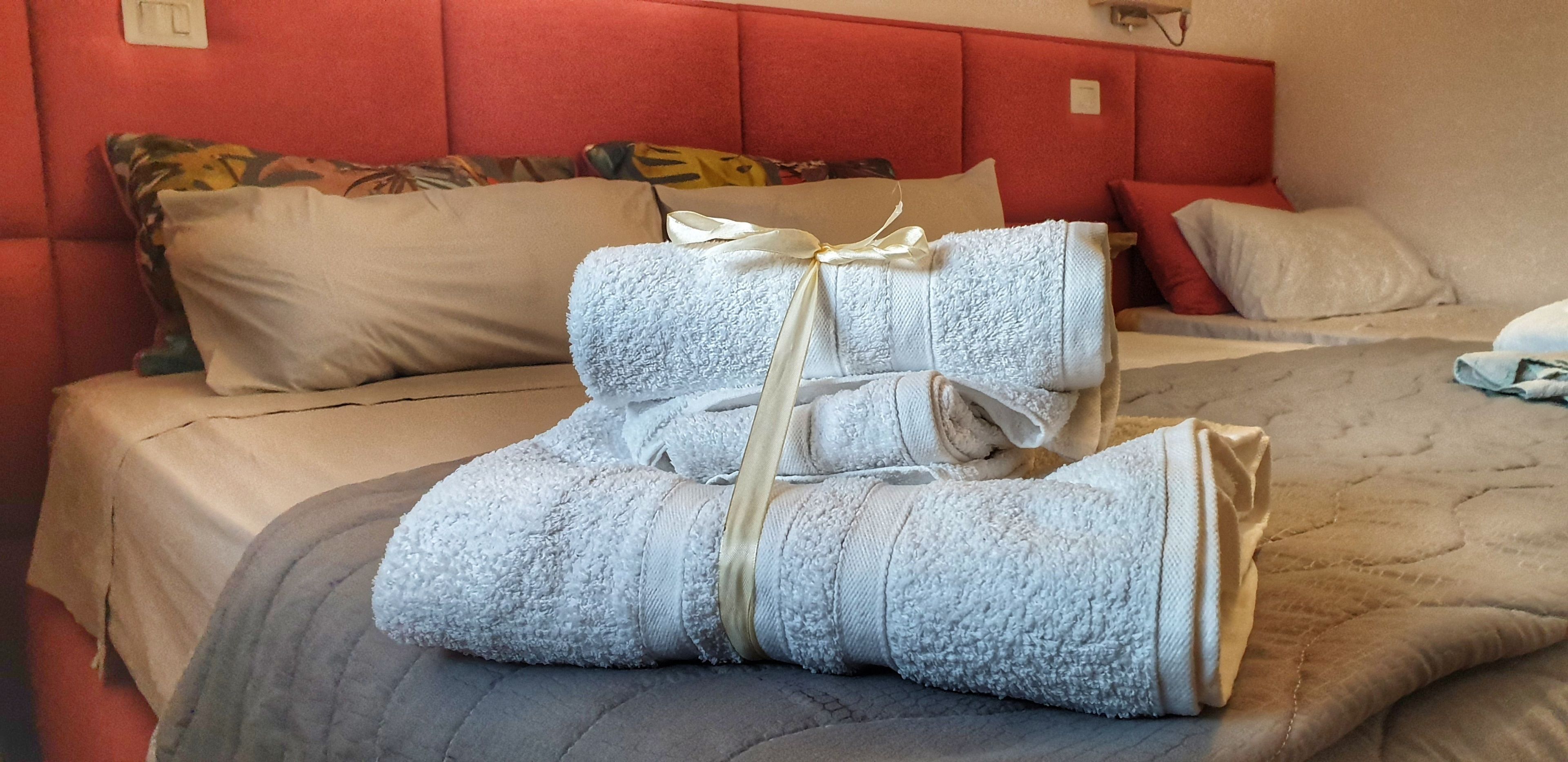 Chambre Quadruple Confort, salle de bains privée (external) | 1 chambre, literie de qualité supérieure, couette en duvet d'oie