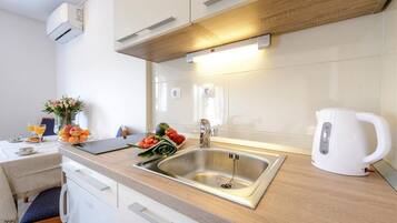 Studio (Guest House Rooms Rose - Studio with )