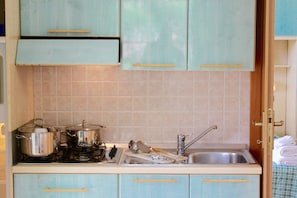 Apartment, 1 Bedroom | Private kitchen