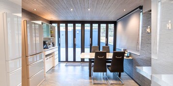 特级帐篷房, 无烟房, 桑拿浴 (Gramping with Open Air Bath) | 客房内用餐