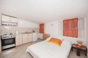 Studio, Terrace, Sea View | Private kitchen | Fridge, stovetop, coffee/tea maker, electric kettle