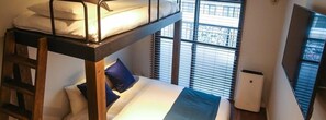 Desk, free WiFi, bed sheets - N.33 Hakata Sta. East (Fukuoka)