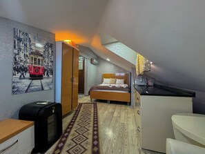 Decoración personalizada, muebles diferentes y escritorio