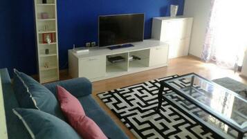 Apartment (Apartments Magda - Duplex Three Bedro) | Living room | TV