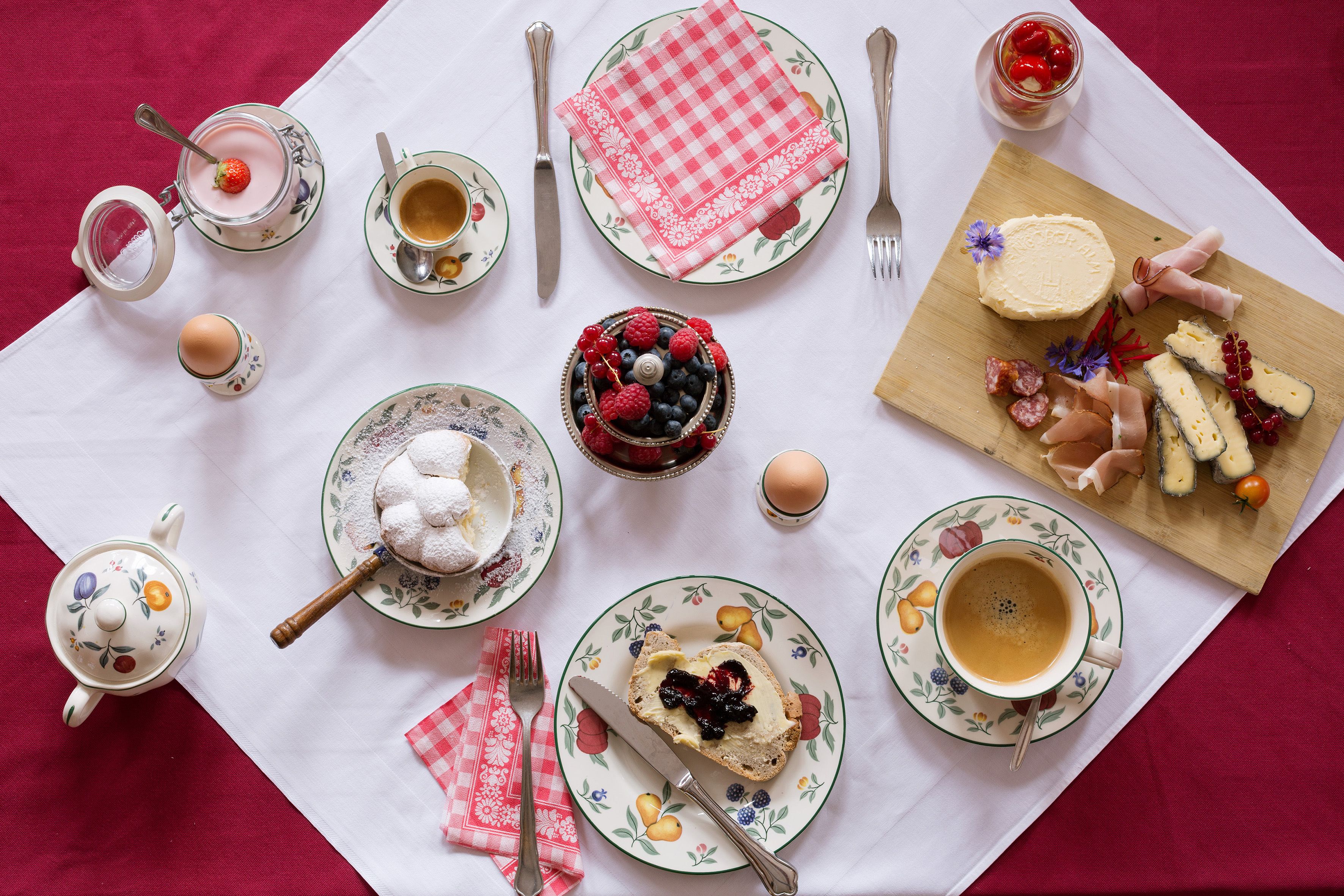 Tägliches inbegriffenes Frühstücksbuffet