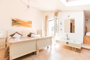 Villa, 5 Bedrooms | 5 bilik tidur, seterika/papan seterika, katil bayi/kot (percuma) 