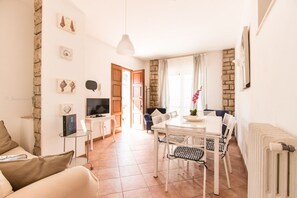 Villa, 5 Bedrooms | Living room | Flat-screen TV - Villa Bianca (Camaiore)