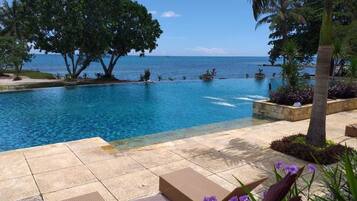 Outdoor pool, sun loungers