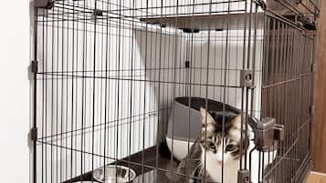 3 quartos, cortinas blackout, quartos à prova de som, berços grátis