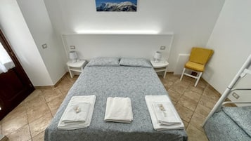 Vierbettzimmer | Kostenloses WLAN, Bettwäsche
