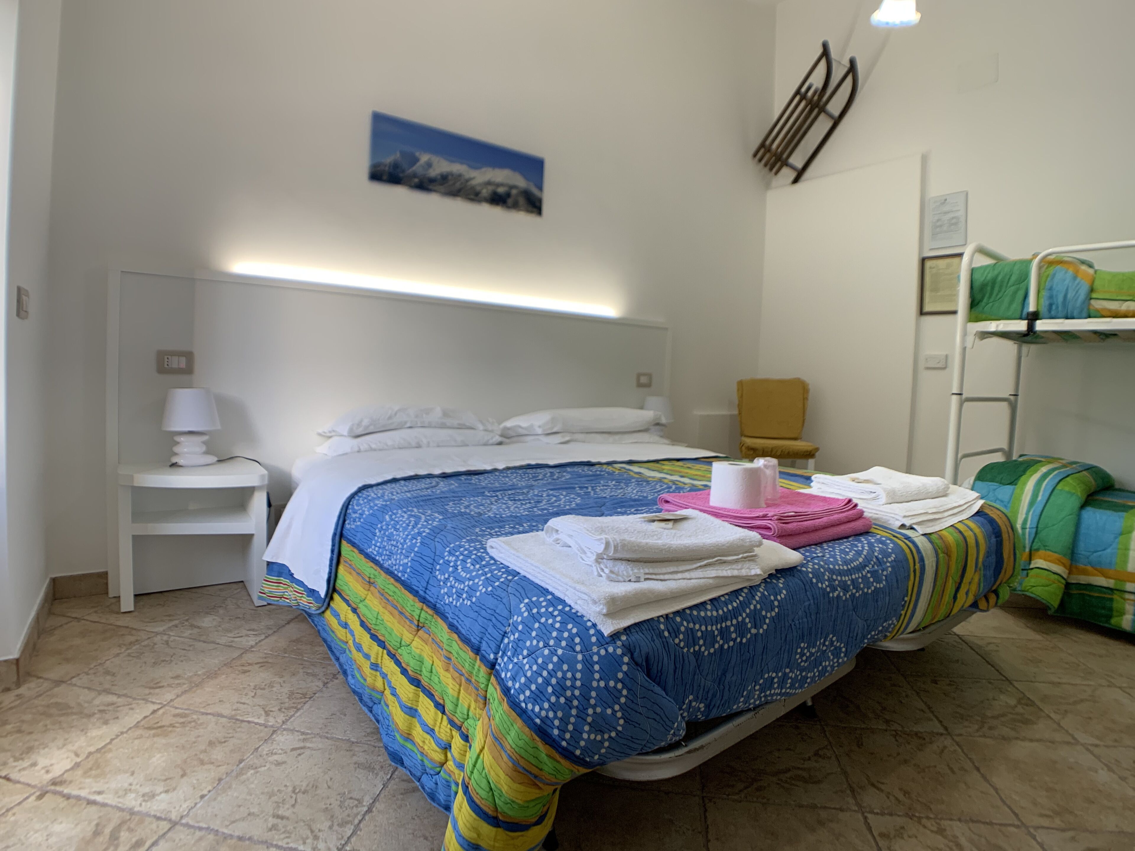 Vierpersoonskamer | Gratis wifi, beddengoed