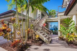 Property grounds - ONE of Our BEST! Fresh Pricing, UPSCALE Renovations; (22V-1) where you get HUGE OCEAN Views (Lahaina)
