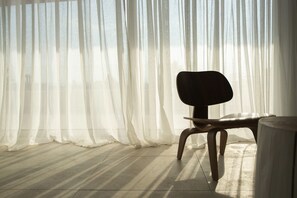 Interior - South42 (Glyfada)