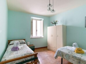 Family Apartment, 2 Bedrooms - Appartamento Sombra (Barga)