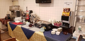 Daily buffet breakfast for a fee