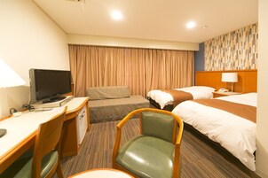 华丽双床房, 无烟房 | 办公桌、免费 WiFi、床单