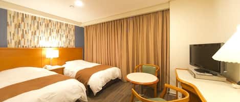Quarto duplo, para não fumantes | Escrivaninha, Wi-Fi de cortesia, roupa de cama