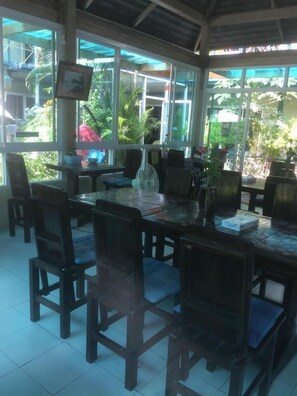 Café da manhã feito na hora todos os dias (THB 60 por pessoa) 