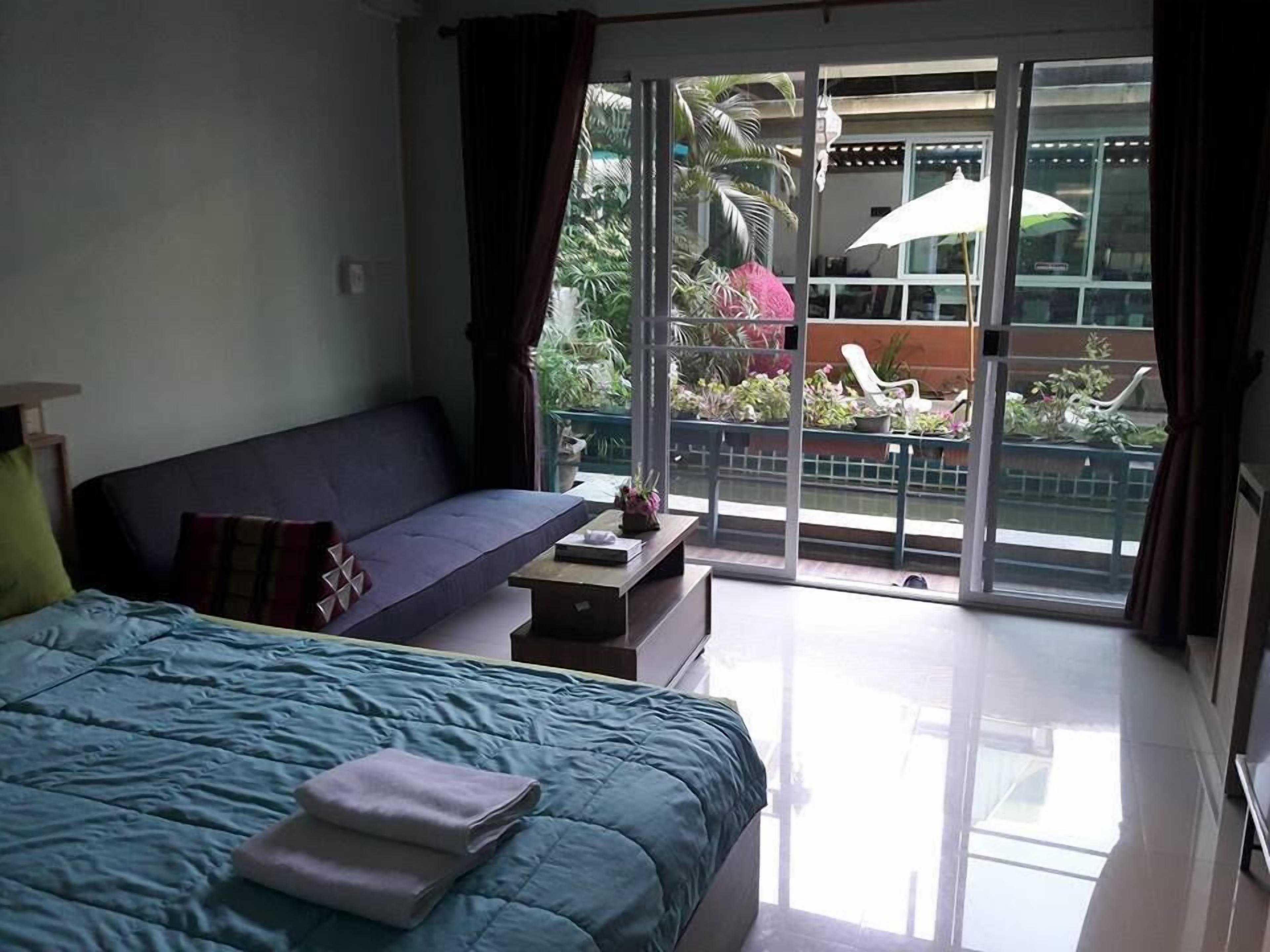 Cortinas blackout, Wi-Fi de cortesia, roupa de cama