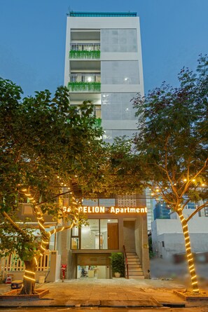 Front of property – evening/night - Dandelion Apartment (Da Nang)
